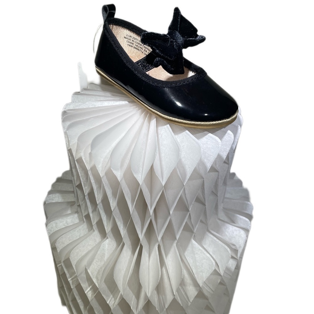 NEW 𝅺H&M Toddler Girl Dressy Patent Leather Shoes Ballet Flats Black Bow Strap - Picture 2 of 4
